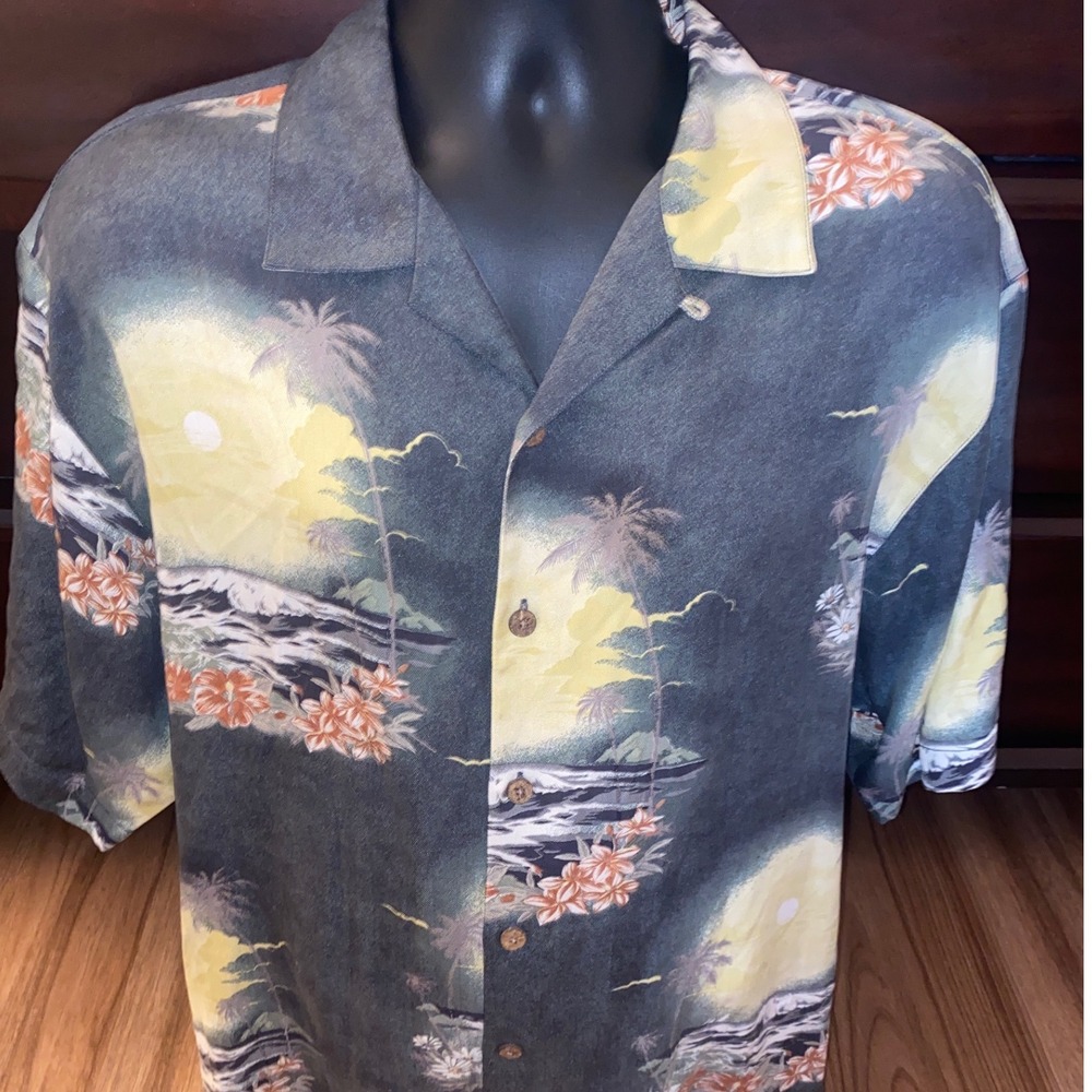 Tommy Bahama Men's Silk Hawaiian Shirt Tropical Palm Tree Floral Button Up Large